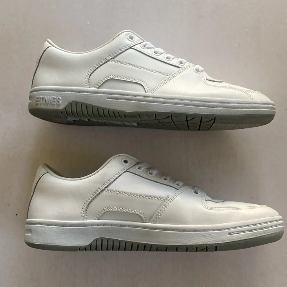 ETNIES Senix LO Men’s White Leather Lace Up Skate Sneakers Size 10